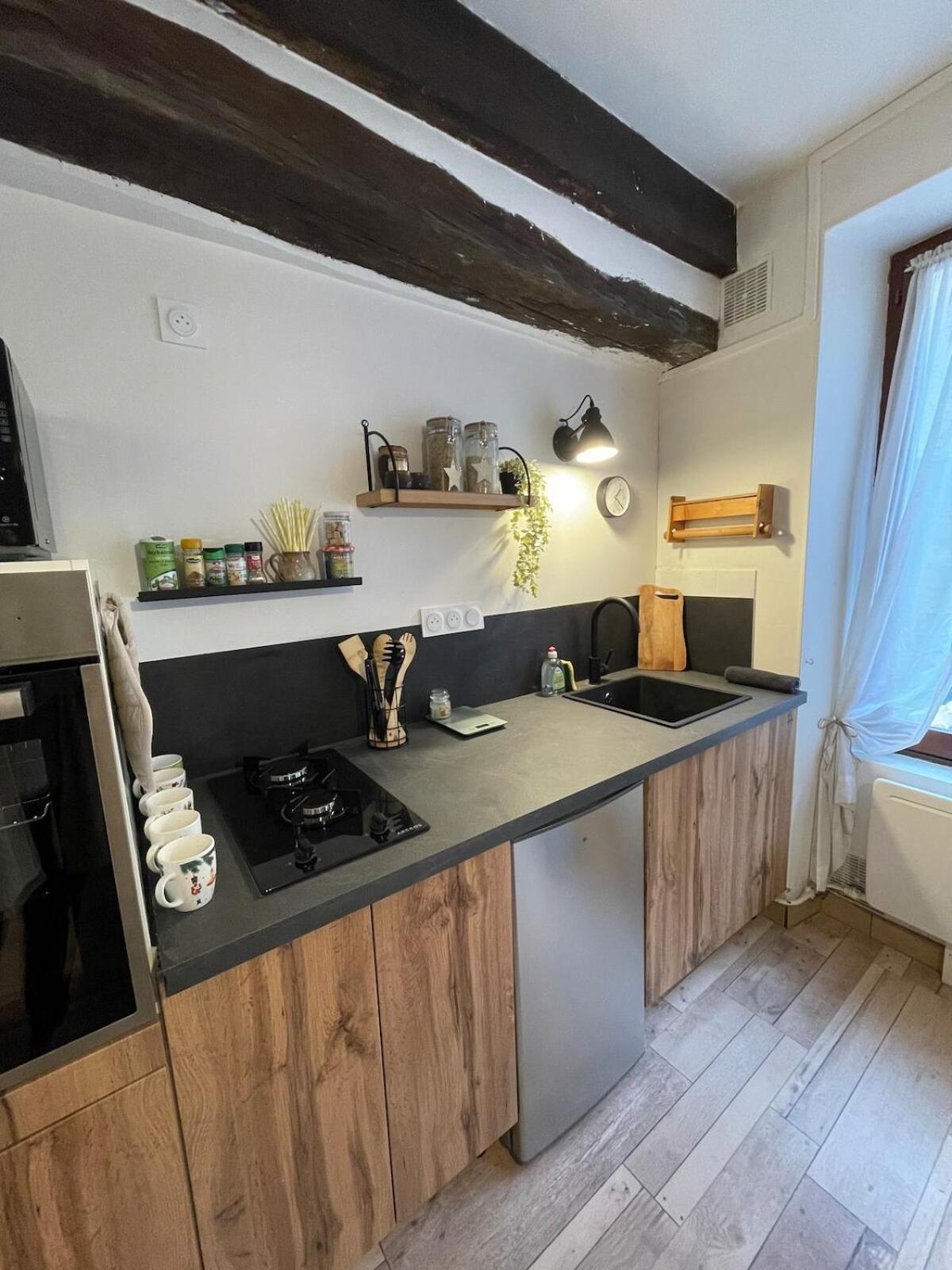 "La Petite Maison" Triplex Au Centre Ville - Les Terres Du Roy アヴァヨン エクステリア 写真