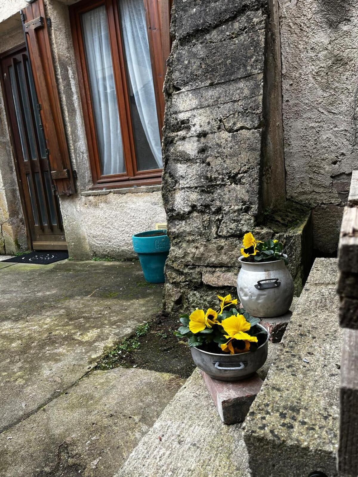 "La Petite Maison" Triplex Au Centre Ville アヴァヨン エクステリア 写真