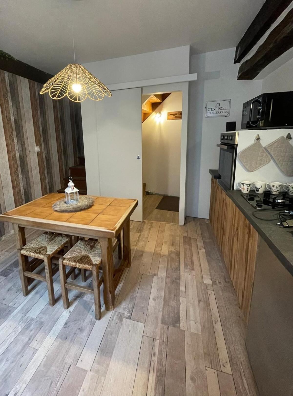 "La Petite Maison" Triplex Au Centre Ville - Les Terres Du Roy アヴァヨン エクステリア 写真