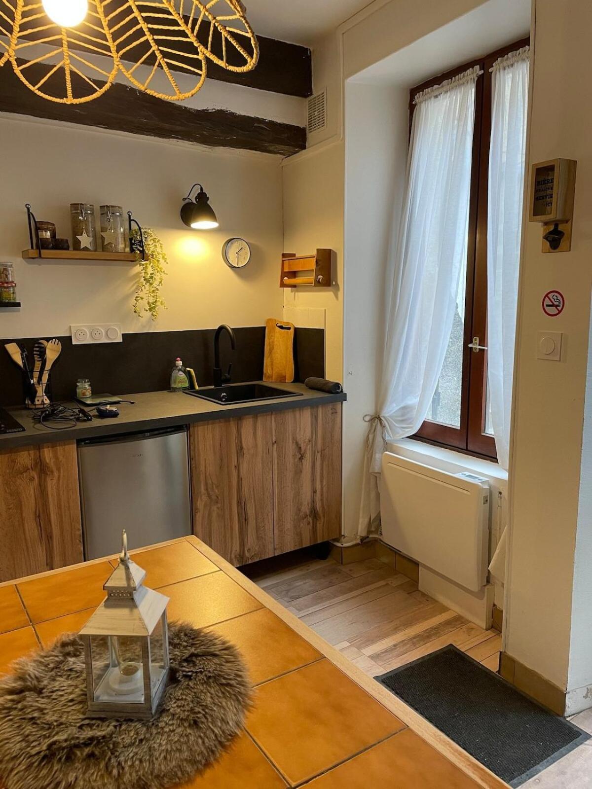 "La Petite Maison" Triplex Au Centre Ville - Les Terres Du Roy アヴァヨン エクステリア 写真